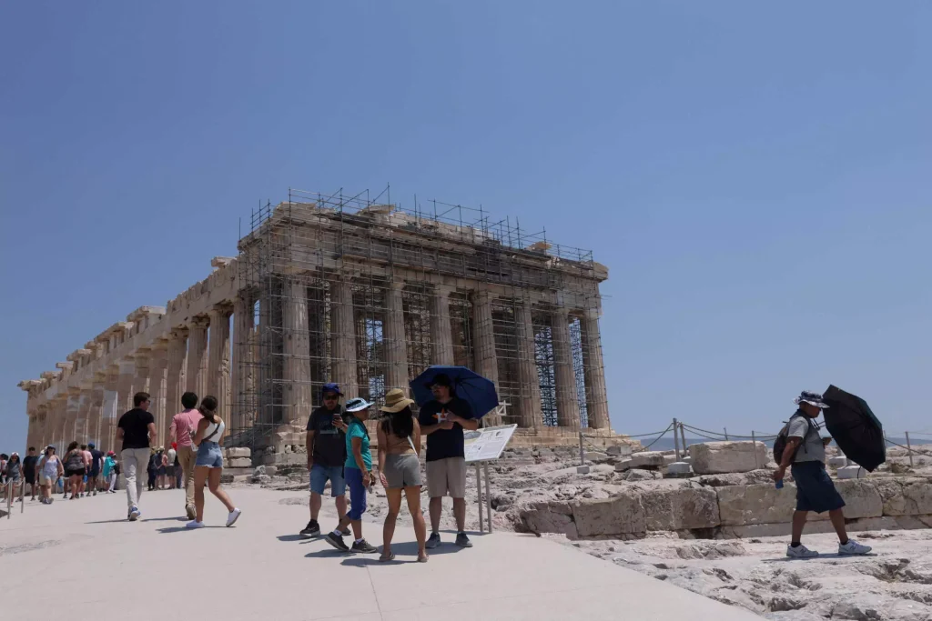 Καύσωνας: Ο μεγαλύτερος σε διάρκεια που καταγράφηκε ποτέ στην Ελλάδα