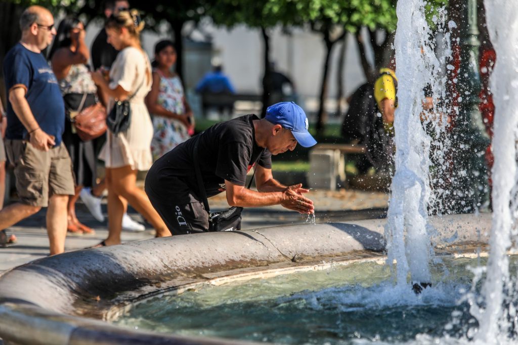 Καιρός: Συνεχίζεται και την επόμενη εβδομάδα ο καύσωνας – Μέχρι 46°C θα φτάσει η θερμοκρασία