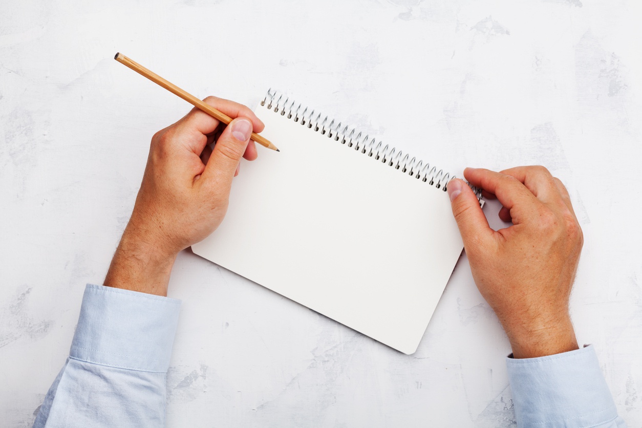 Δεξιόχειρας ή αριστερόχειρας; – Ποιος από τους δύο είναι καλύτερος για σχέση; (βίντεο)