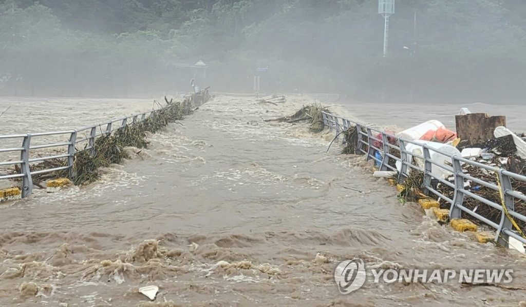 Ενώ η Ευρώπη «βράζει» στη Ν.Κορέα βιώνουν καταστροφικές πλημμύρες – Επτά νεκροί, 3 αγνοούμενοι