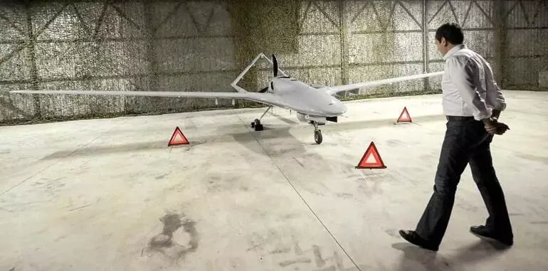 Το Κόσοβο παρέλαβε τα πρώτα εξοπλισμένα UAV TB2  Bayraktar  από την Τουρκία (upd)