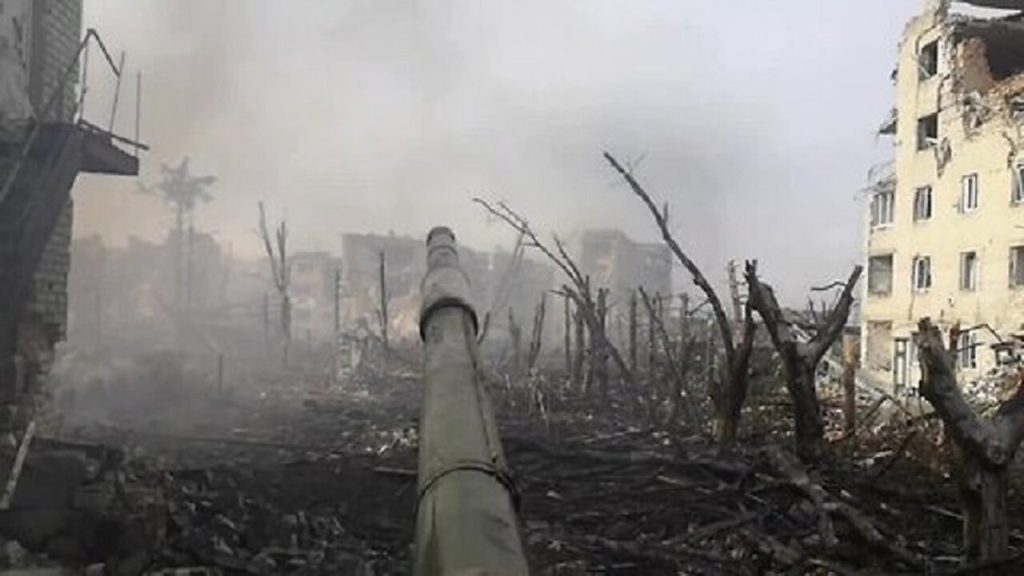 Βίντεο: Η Μαρίνκα έχει πάψει να υφίσταται ως πόλη – Όλα τα κτίριά της έχουν καταστραφεί