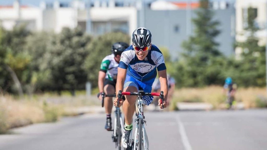 Καταγγελία από πρωταθλητή ποδηλασίας ΑμεΑ: «Αστυνομικός μου είπε “να δω πως θα τρέξεις να φύγεις εσύ όταν έρθει η φωτιά”»