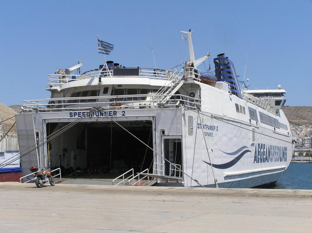 Μύκονος: Μηχανική βλάβη στο πλοίο «Speedrunner II»