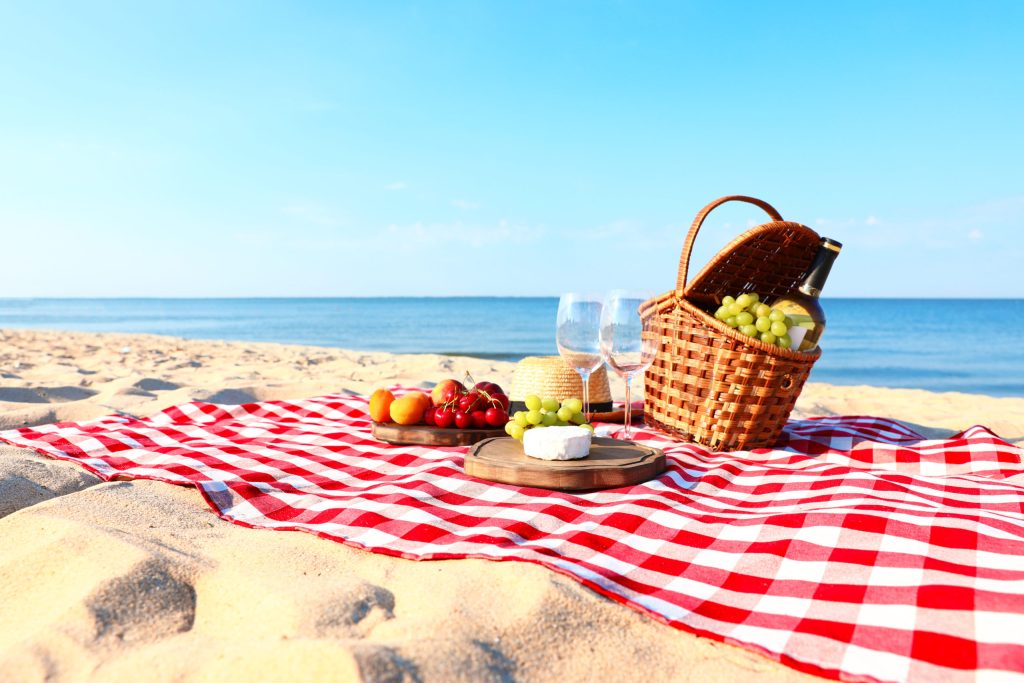 Πέντε τρόφιμα που απαγορεύεται να πάρετε μαζί σας στην παραλία
