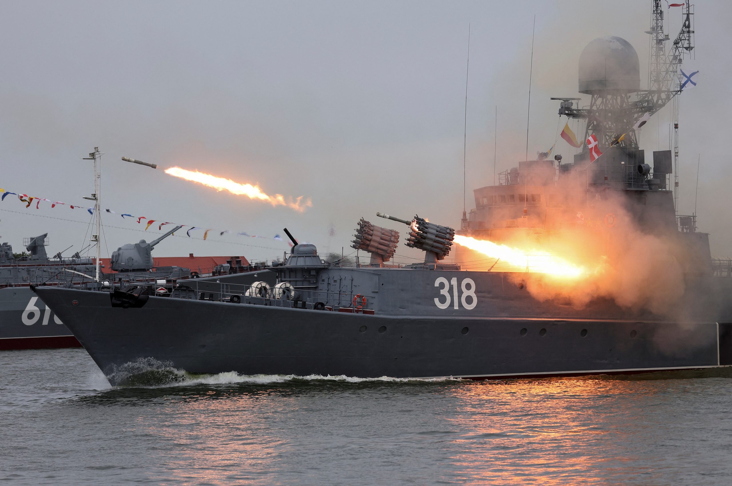 Μόσχα: «Θα κτυπήσουμε όποιο πλοίο κατευθυνθεί προς ουκρανικό λιμάνι» – Κίεβο: «Θα βρούμε άλλη διαδρομή»