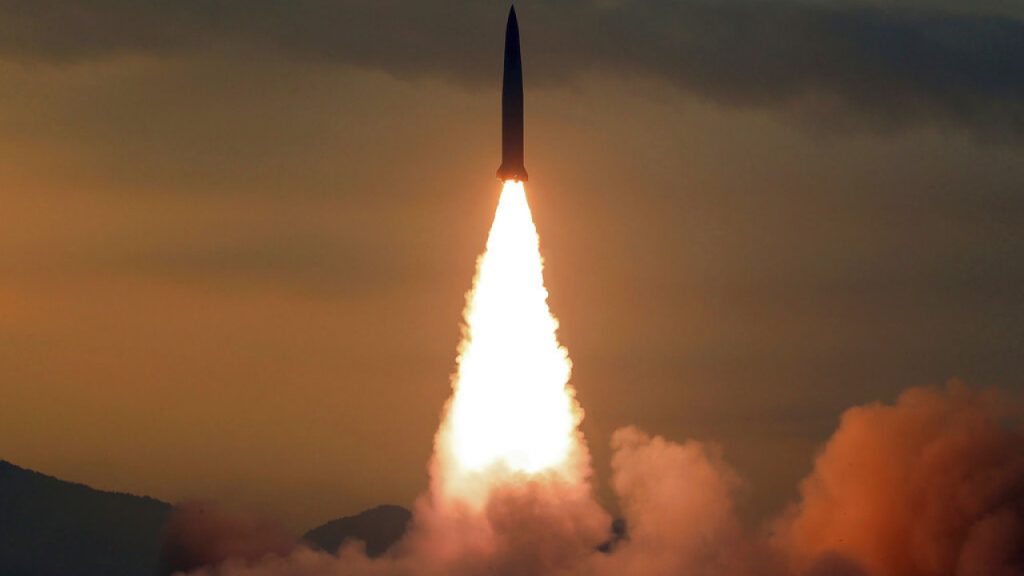 Η Βόρεια Κορέα εκτόξευσε δυο βαλλιστικούς πυραύλους βραχείας εμβέλειας προς την ανατολική θάλασσα