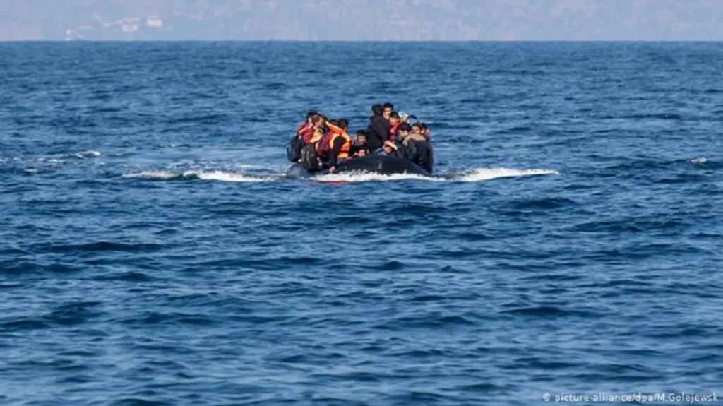 Διάσωση 25 παράνομων μεταναστών στην Κω από το Λιμενικό – Βυθίστηκε η λέμβος που επέβαιναν
