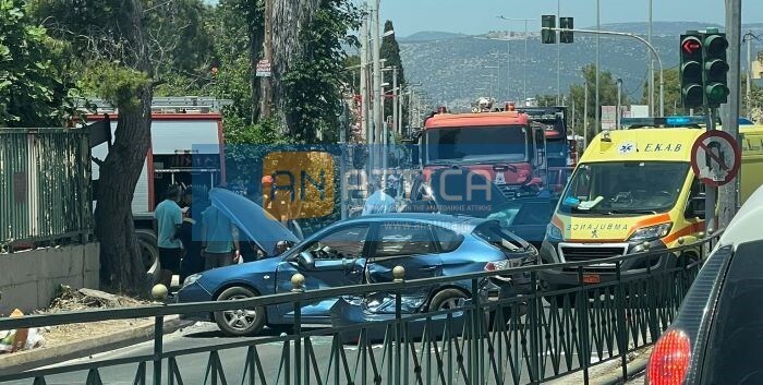 Νέα Μάκρη: Άλλο ένα σοβαρό τροχαίο με ανατροπή και απεγκλωβισμό τραυματία στην Λ.Μαραθώνος (φωτό)