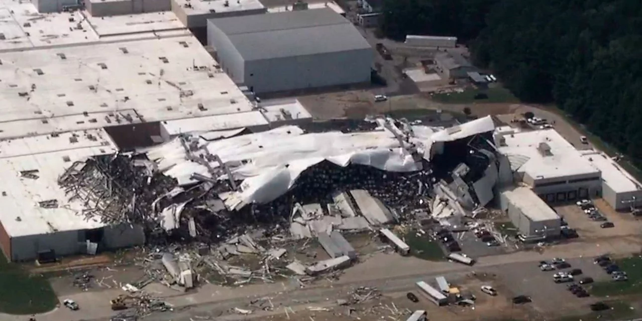 Ανεμοστρόβιλος κατέστρεψε εργοστάσιο της Pfizer στη Βόρεια Καρολίνα