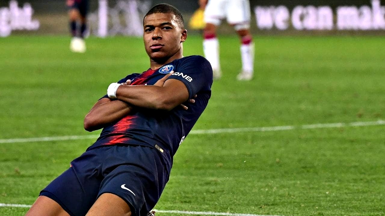 Η Παρί Σεν Ζερμέν προσφέρει δεκαετές συμβόλαιο με συνολικές αποδοχές ένα δισ. ευρώ στον Κιλιάν Εμπαπέ