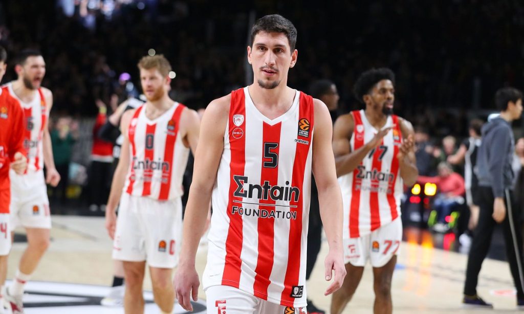 Στον Ολυμπιακό μέχρι το 2026 ο Γιαννούλης Λαρεντζάκης – Το βίντεο των «ερυθρόλευκων» για την ανανέωσή του