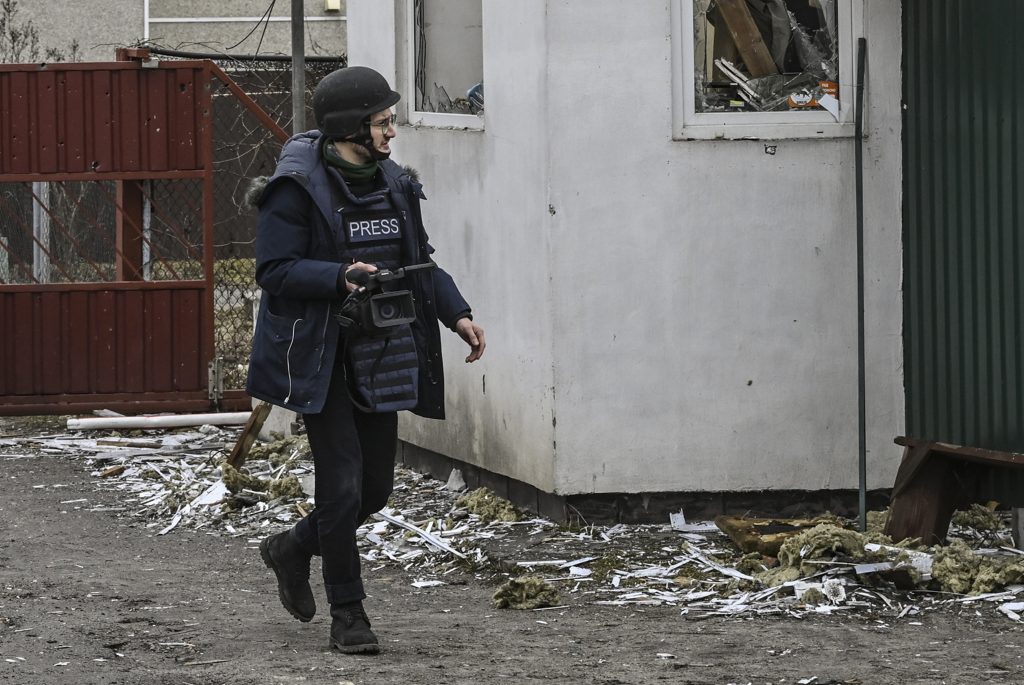 Οργή Μόσχας για το θάνατο Ρώσου δημοσιογράφου από βόμβες διασποράς των Ουκρανών: «Θα λάβουν την κατάλληλη απάντηση»