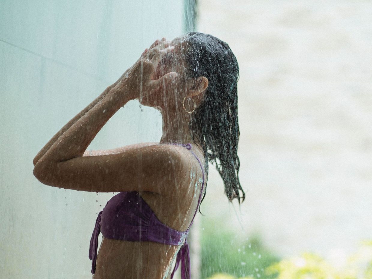 Έχετε αναρωτηθεί; – Κάθε πότε πρέπει να κάνουμε ντους το καλοκαίρι;