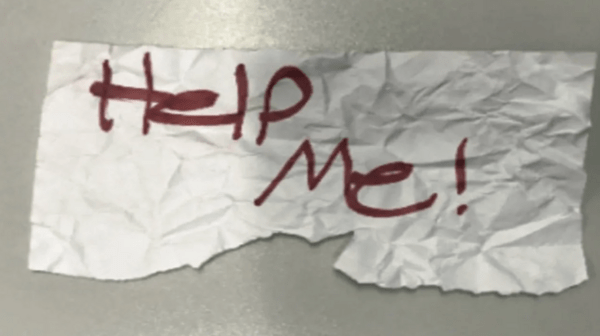 ΗΠΑ: 13χρονη θύμα απαγωγής σώθηκε χάρη σε ένα σημείωμα – «Βοηθήστε με» (βίντεο)