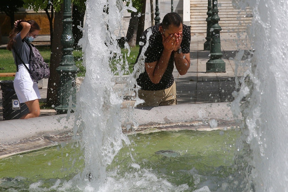 Μικρό διάλειμμα από τον καύσωνα την Δευτέρα – 44αρια από την Τρίτη