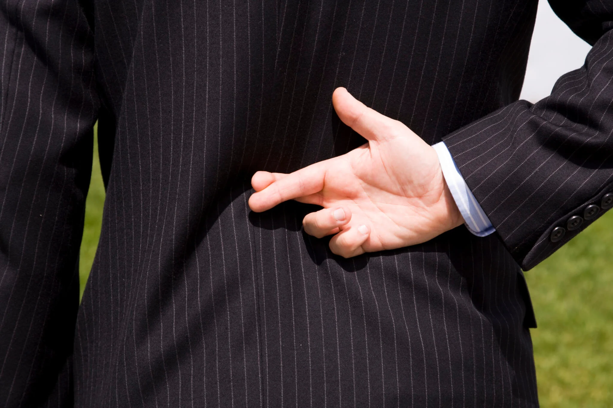 Πώς μπορείτε να καταλάβετε ότι κάποιος σας λέει ψέματα – Τρεις απλές συμβουλές από έναν δικηγόρο