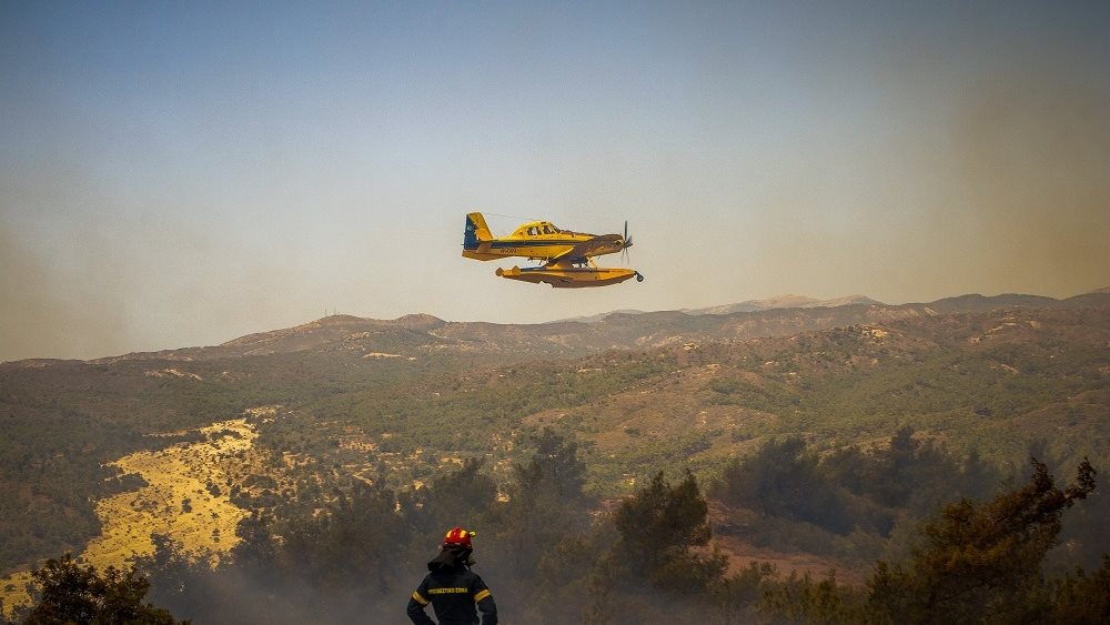 Αίγιο: Καλύτερη η κατάσταση στο μέτωπο της φωτιάς – Δεν πέρασαν την Eθνική Oδό οι φλόγες
