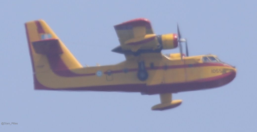 Φωτογραφία φέρεται να δείχνει το μοιραίο Canadair CL-215 λίγο μετά την απογείωσή του