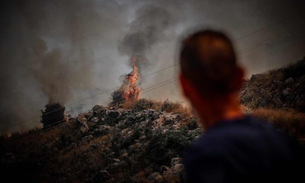 Χαλκιδική: Φωτιά μεταξύ Μεταμόρφωσης και Νικήτης