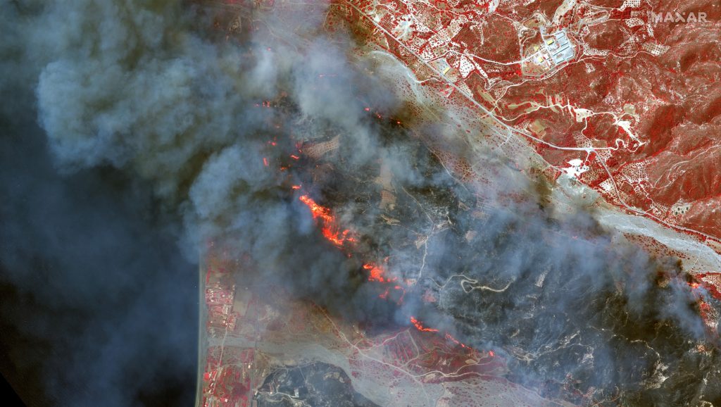Διάγγελμα περιφερειάρχη Ν. Αιγαίου για φωτιά στη Ρόδο: «Είναι υβριδικός πόλεμος»