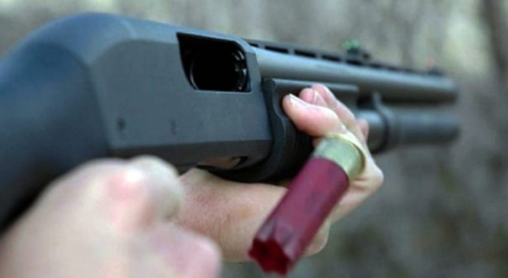 Τραύματα από όπλο φέρει ο 90χρονος που εντοπίστηκε νεκρός στο σπίτι του στην Κερατέα