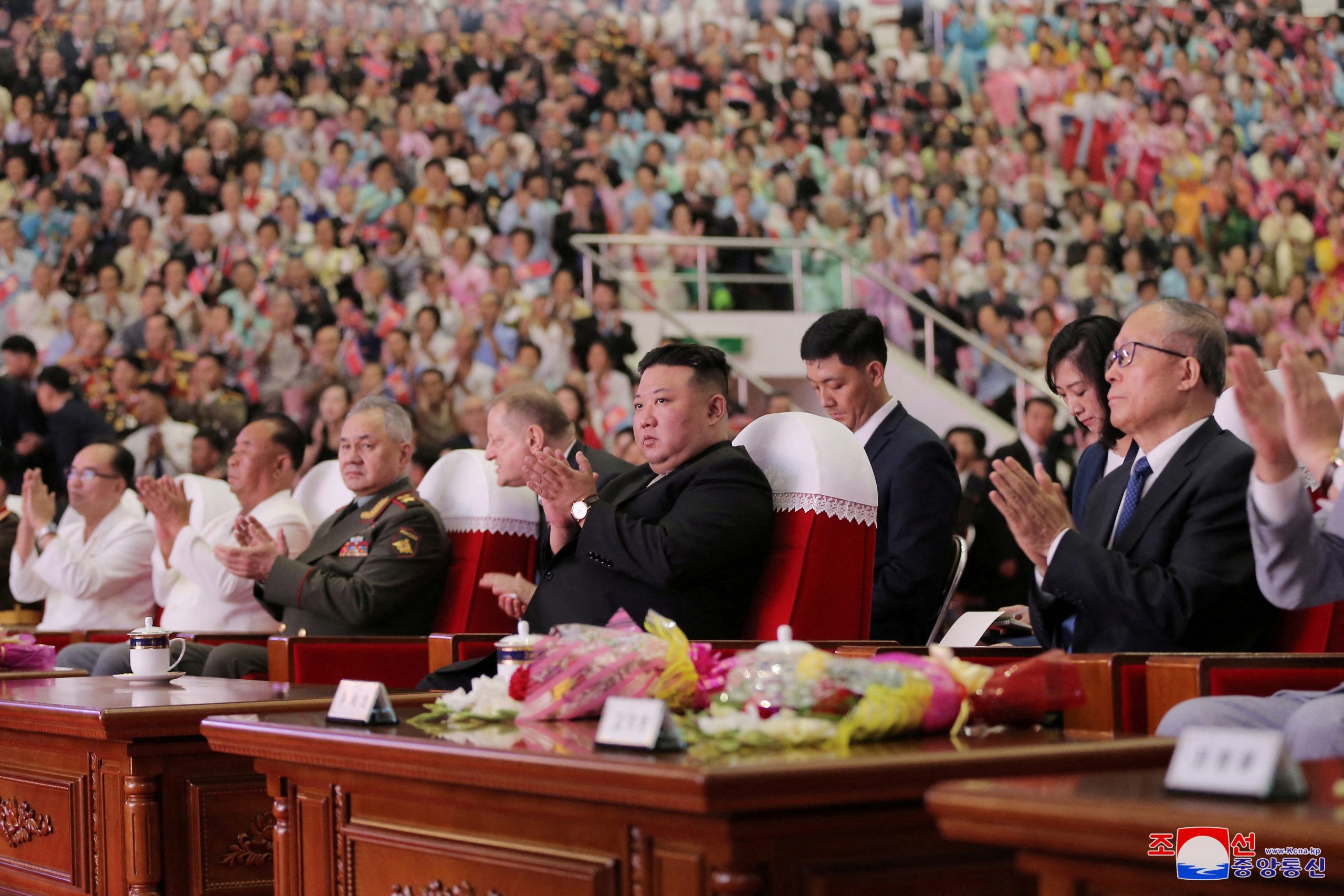 Βόρεια Κορέα: Πραγματοποιήθηκε η μεγάλη στρατιωτική παρέλαση για την 70η επέτειο της «ημέρας της νίκης»