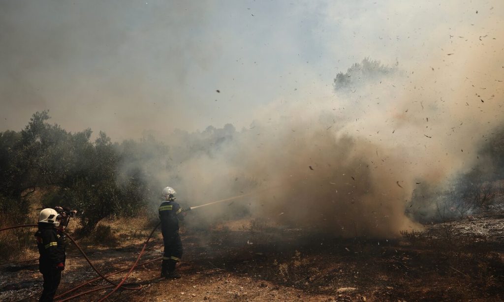 Πυρκαγιά ξέσπασε στον Ασπρόπυργο στην περιοχή Μελίσσια