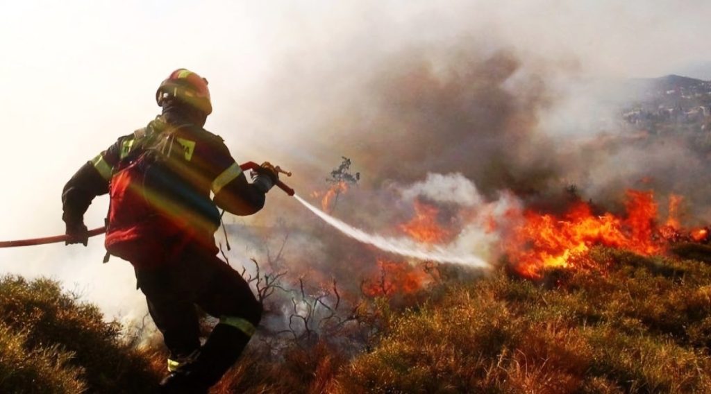 Συναγερμός στην Πυροσβεστική: Ξέσπασε φωτιά και στην Πάτρα