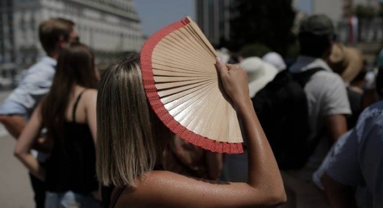 Με…βεντάλιες εν μέσω καύσωνα οι ασθενείς σε νοσοκομείο της Κρήτης!