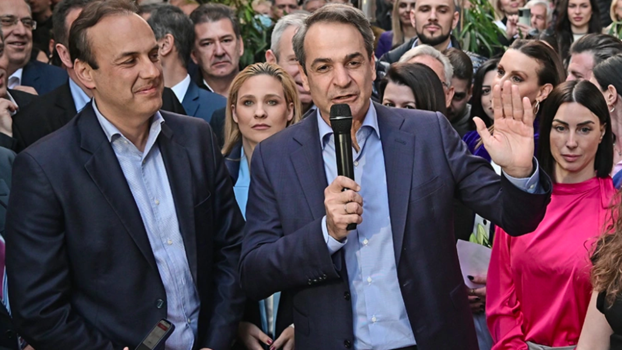 Στο Μαξίμου ψάχνουν τον αντικαταστάτη του Γ.Πατούλη: Συνάντηση Κ.Μητσοτάκη-Γ.Παπανικολάου (δήμαρχος Γλυφάδας) – Σκέψεις και για ΥΦΕΘΑ Ν.Χαρδαλιά