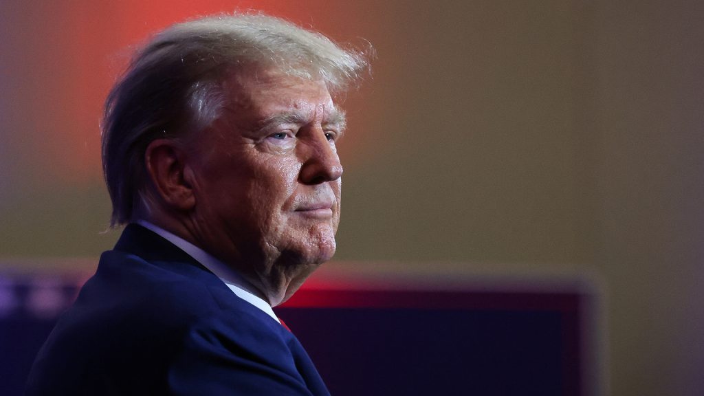 Ν.Τραμπ: «Από την πρώτη μέρα που θα εκλεγώ θα σταματήσουν οι επεμβάσεις αλλαγής φύλου σε ανηλίκους – Είναι ακρωτηριασμός»