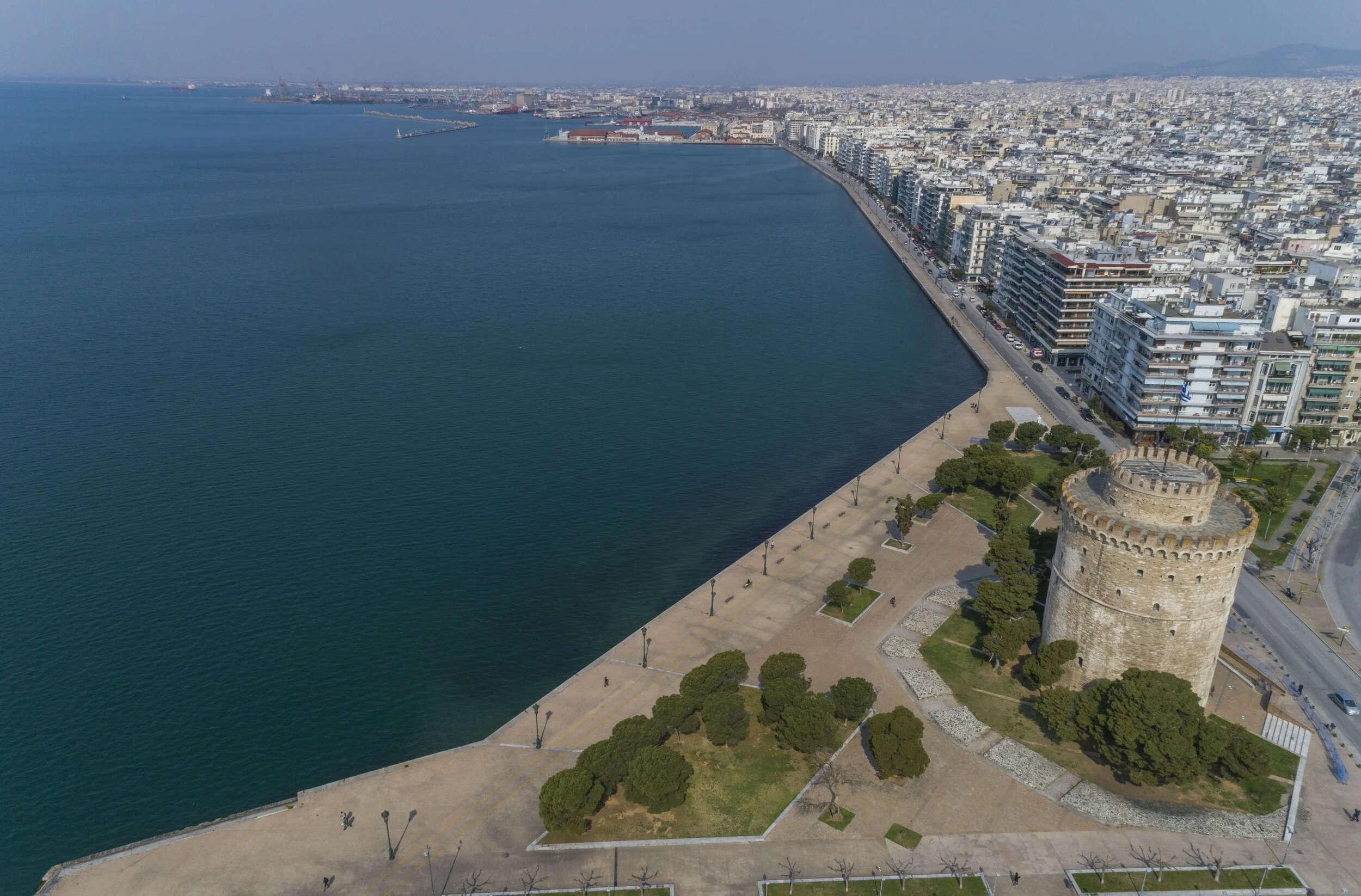 Θεσσαλονίκη: Ηλικιωμένος έπεσε στον Θερμαϊκό – Άγνωστος μέχρι στιγμής ο λόγος