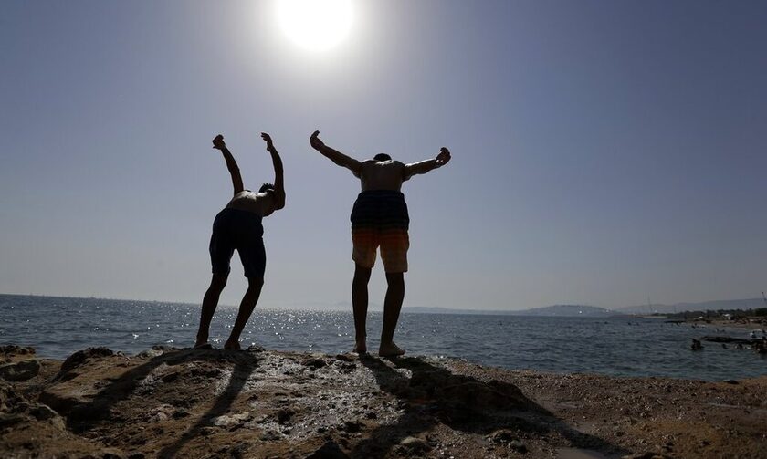 Bloomberg: Μετεωρολόγοι προβλέπουν νέο καύσωνα στην Ελλάδα μετά τις 15 Αυγούστου