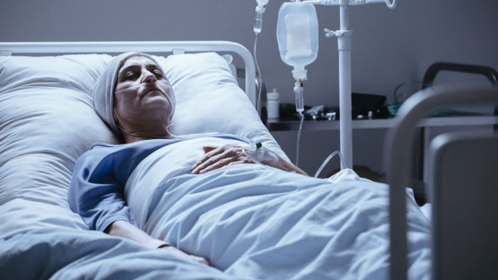 Επιστήμονες ανέπτυξαν χημειοθεραπεία ικανή να σκοτώσει όλους τους συμπαγείς καρκινικούς όγκους