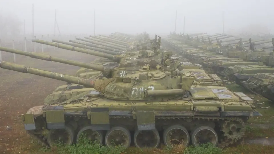 Βίντεο: Οι ρωσικές δυνάμεις προωθούνται μέσα από το δάσος της Κρεμίνα προς το Κουπιάνσκ