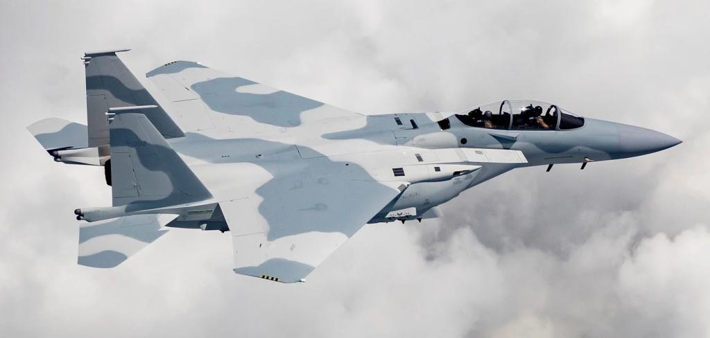 Κατάρ: Παρέλαβε άλλα πέντε μαχητικά αεροσκάφη F-15QA