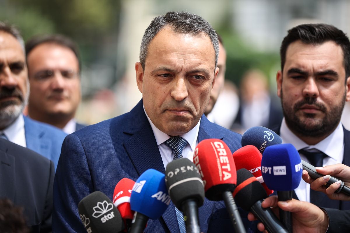 «Ειρήνευση» στους «Σπαρτιάτες» μεταξύ του πρόεδρου Β.Στίγκα και της ΚΟ του κόμματος