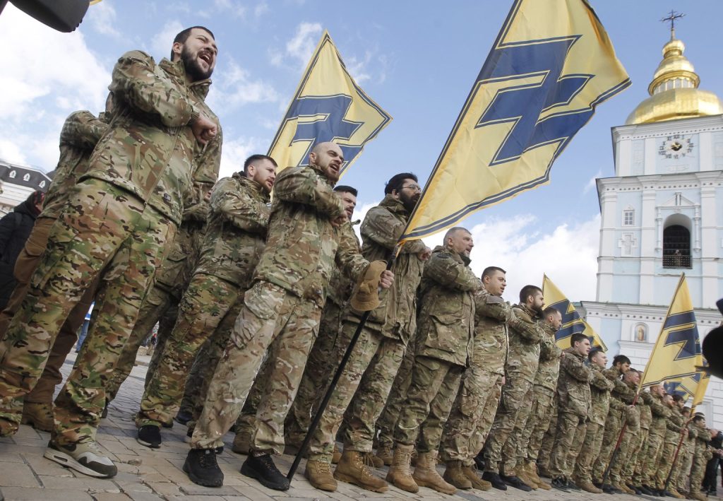 Οι νεοναζί του Τάγματος Αζόφ επέστρεψαν στις μάχες και προσπαθούν να αναχαιτίσουν την ρωσική προέλαση στην ανατολική Ουκρανία