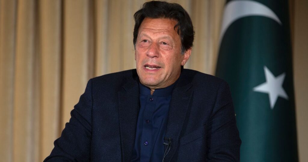 Πακιστάν: Ο πρώην πρωθυπουργός Ιμράν Χαν καταδικάστηκε σε τριετή φυλάκιση για διαφθορά