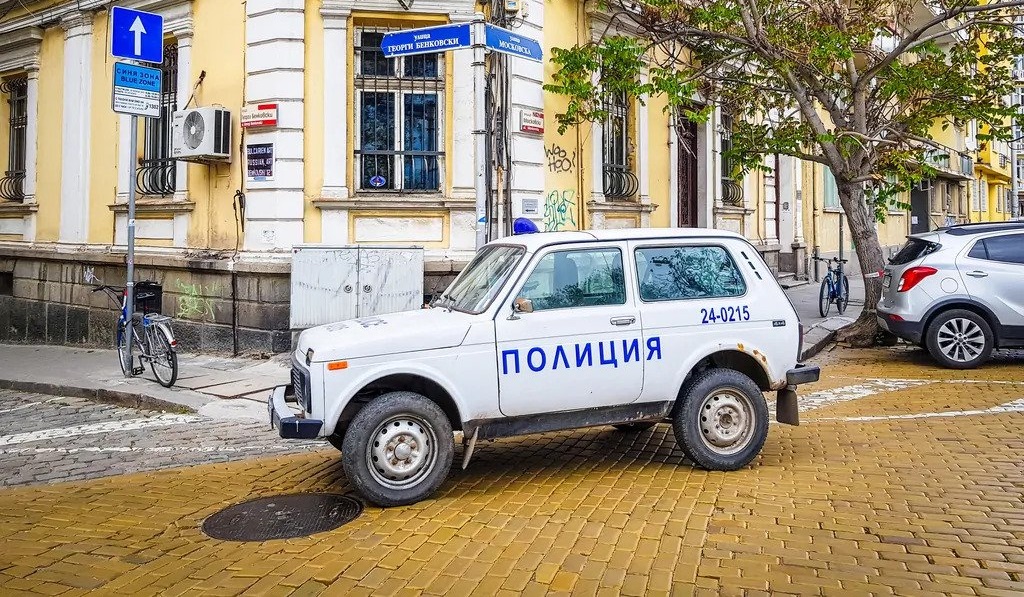 Στην… Βουλγαρία συνελήφθη τελικά ο 35χρονος Βούλγαρος που κατέβασε την ελληνική σημαία