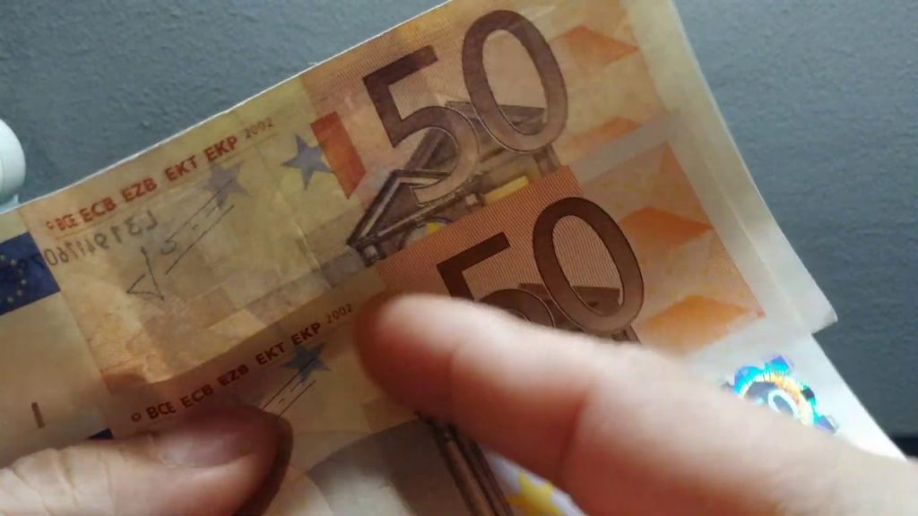 Ασπροβάλτα: Συνελήφθη 25χρονος που επιχείρησε να διοχετεύσει 4.500 ευρώ σε πλαστά χαρτονομίσματα