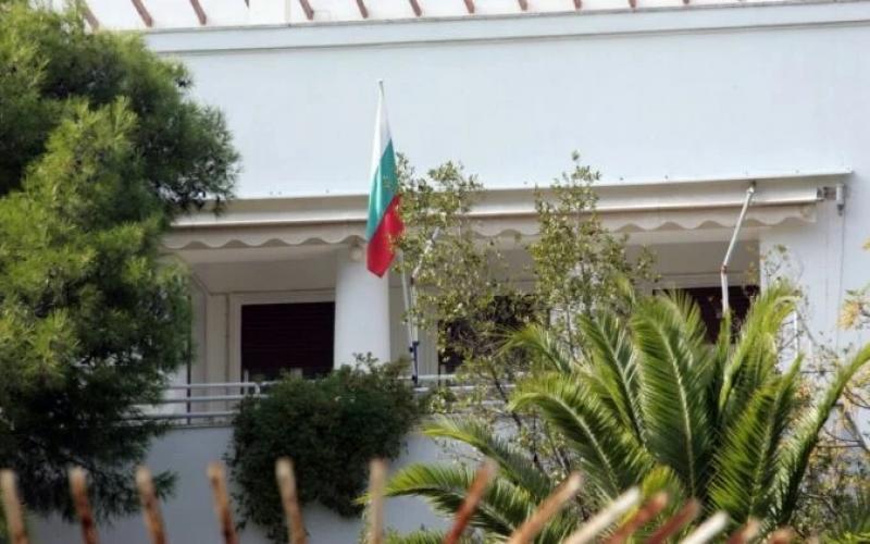 Βουλγαρική πρεσβεία: Αφέθηκε και στην Βουλγαρία  ελεύθερος ο 35χρονος που κατέβασε την ελληνική σημαία στην Καβάλα