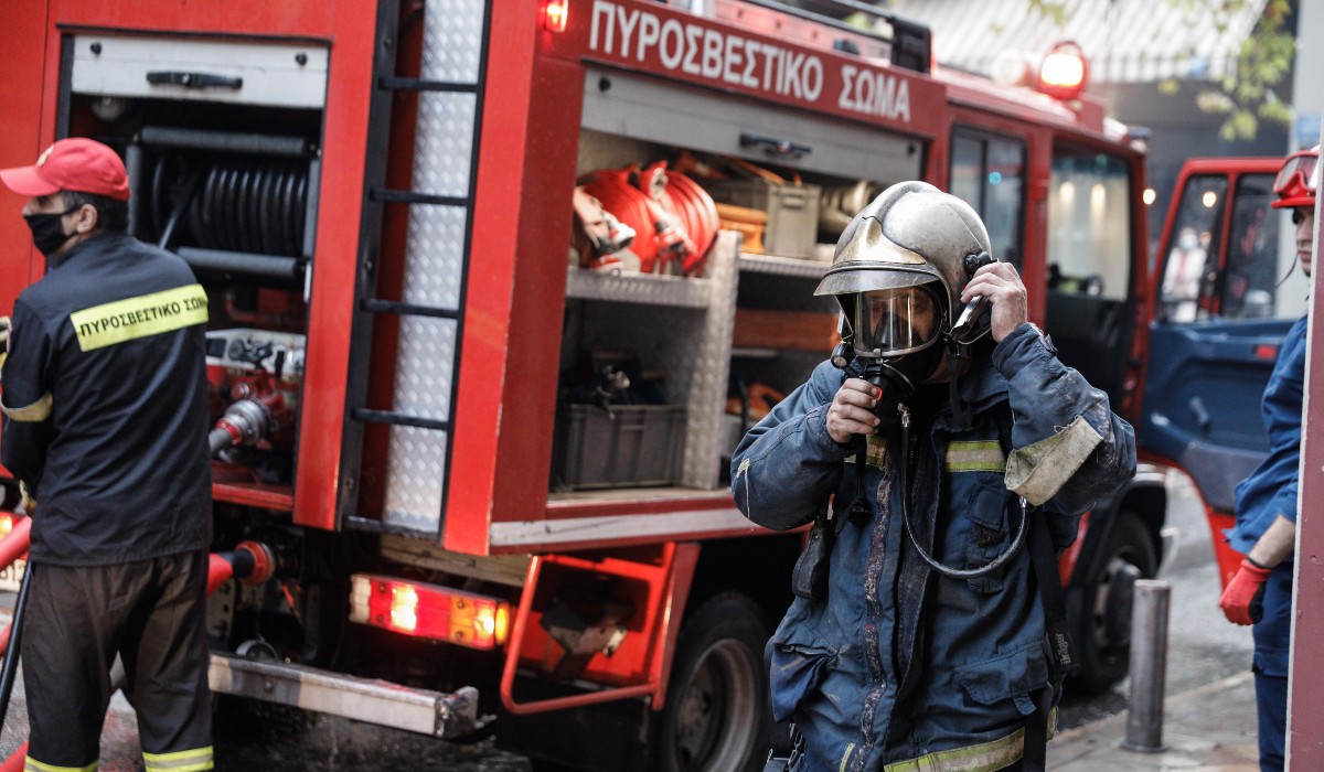 Μοσχάτο: Φωτιά σε κτίριο – Διακοπή της κυκλοφορίας