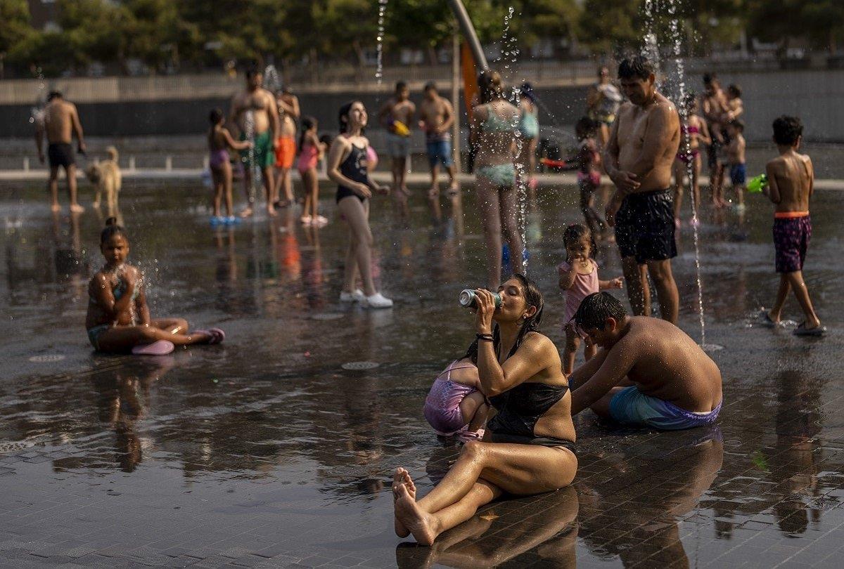 Η Ισπανία ετοιμάζεται για τρίτο κύμα καύσωνα – Υπό έλεγχο οι τρεις μεγάλες πυρκαγιές