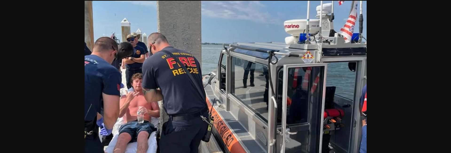 Ψαράς έμεινε στον Ατλαντικό Ωκεανό για 35 ώρες… ανάμεσα σε καρχαρίες (βίντεο)