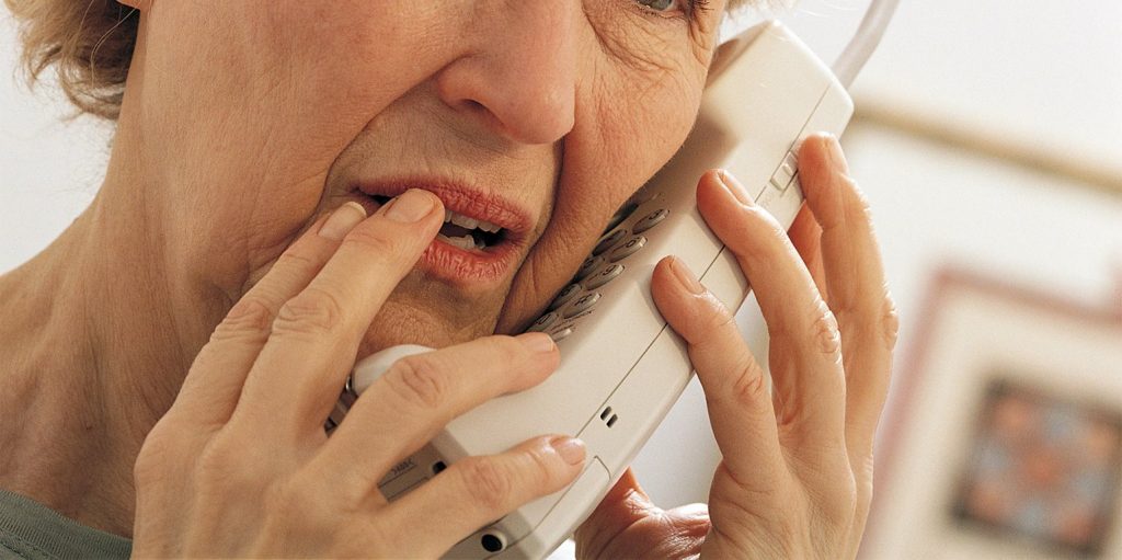 Νάουσα: Συνελήφθη 69χρονη αλλοδαπή για τηλεφωνικές απάτες – Τα μέλη του κυκλώματος προσποιούνταν τους γιατρούς