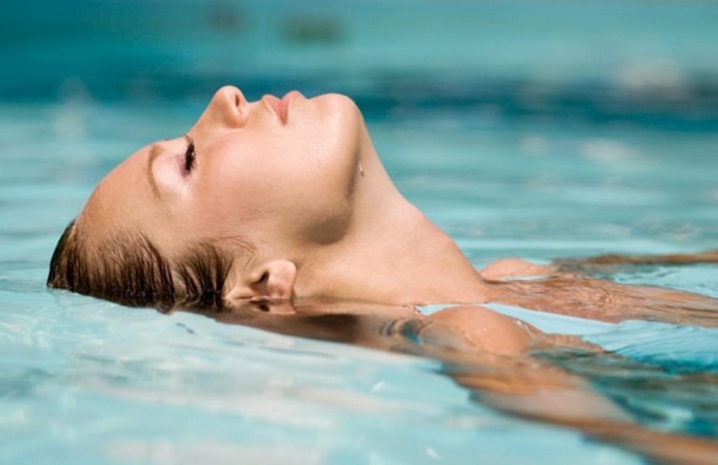 Τι να κάνετε και τι να αποφύγετε αν μπει νερό στο αυτί σας