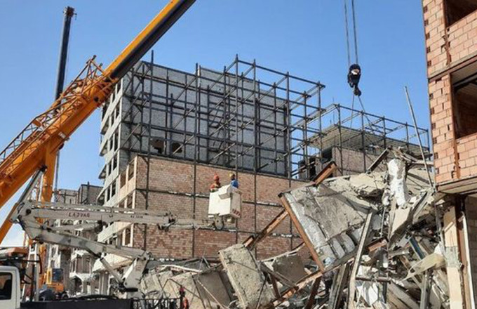 Ιράν: Νεκροί τέσσερις άνθρωποι μετά την κατάρρευση κτιρίων στη διάρκεια κατεδάφισης