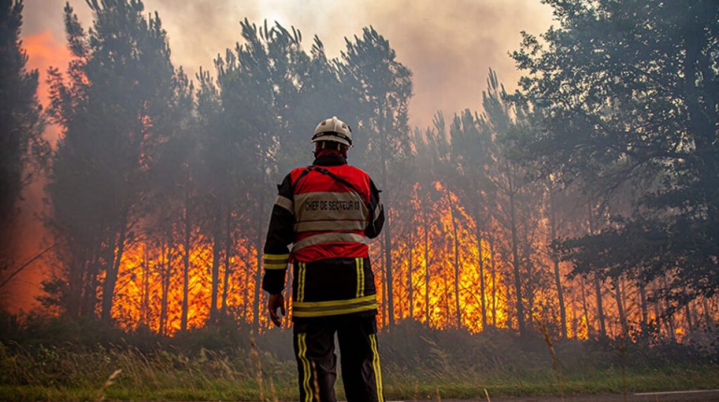 Ανεξέλεγκτα τα πύρινα μέτωπα στη Νότια Ευρώπη: Μάχη με τις φλόγες δίνουν οι πυροσβέστες σε Πορτογαλία και Ισπανία